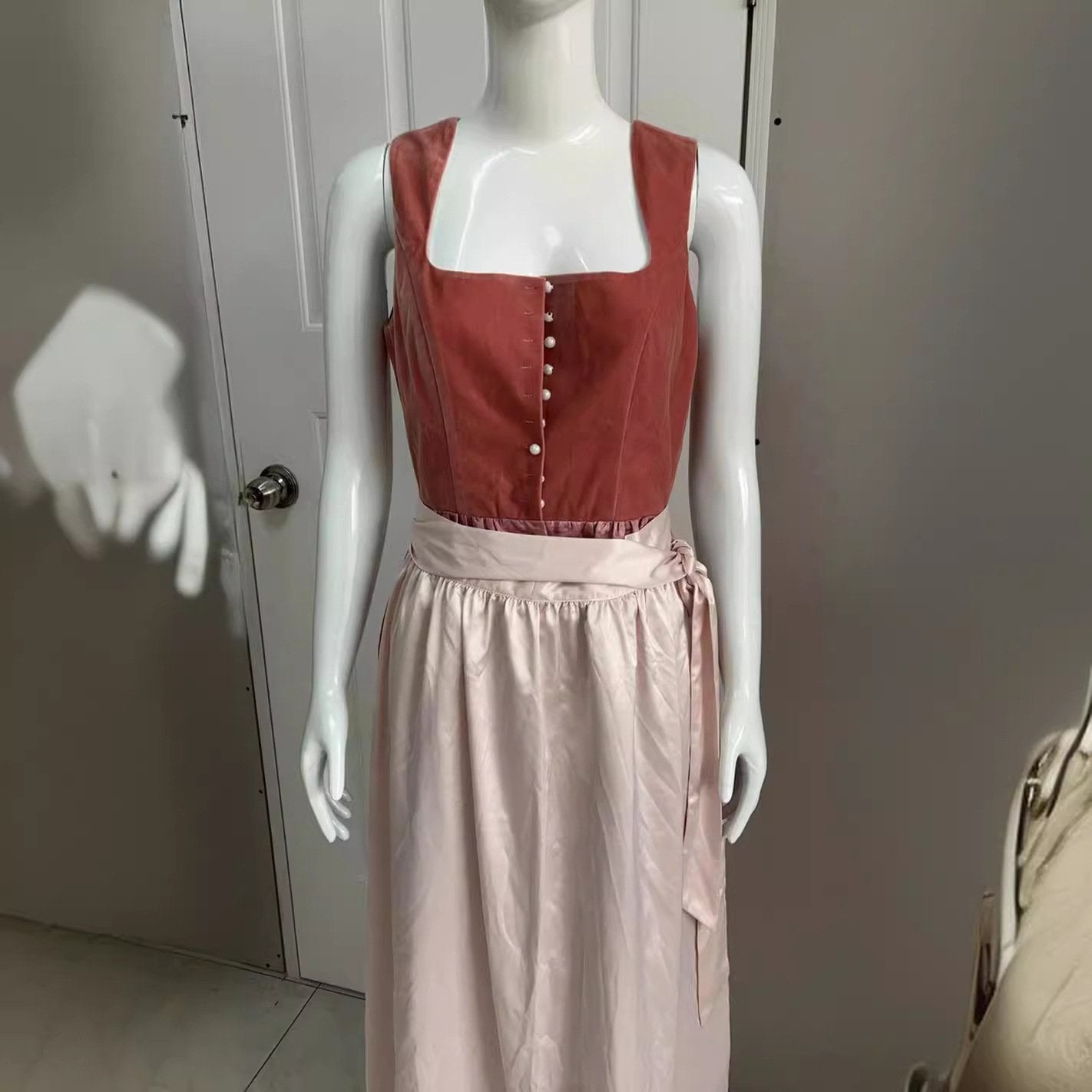 Brick Red Woman Square-neck Slim-fit Bow Dress